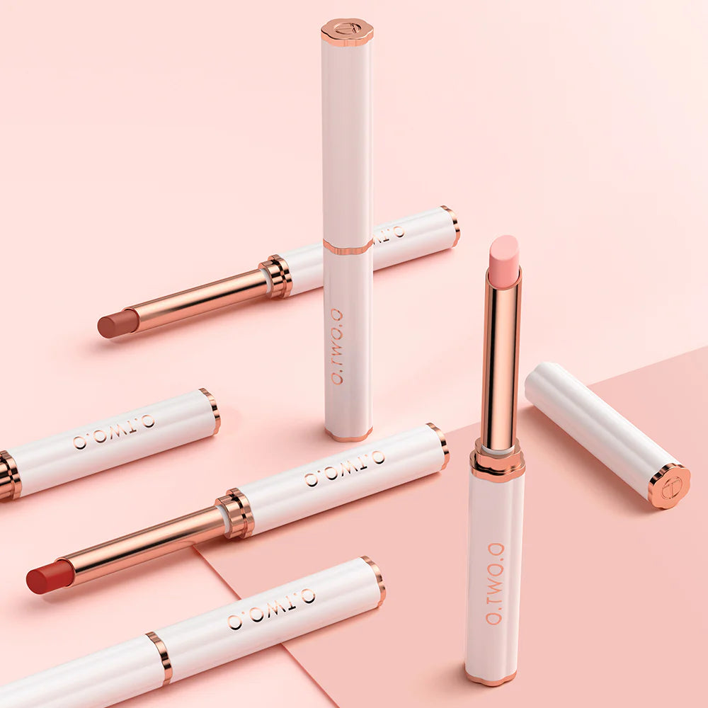 O.TWO.O Colour Changing Lip Balm With Beeswax